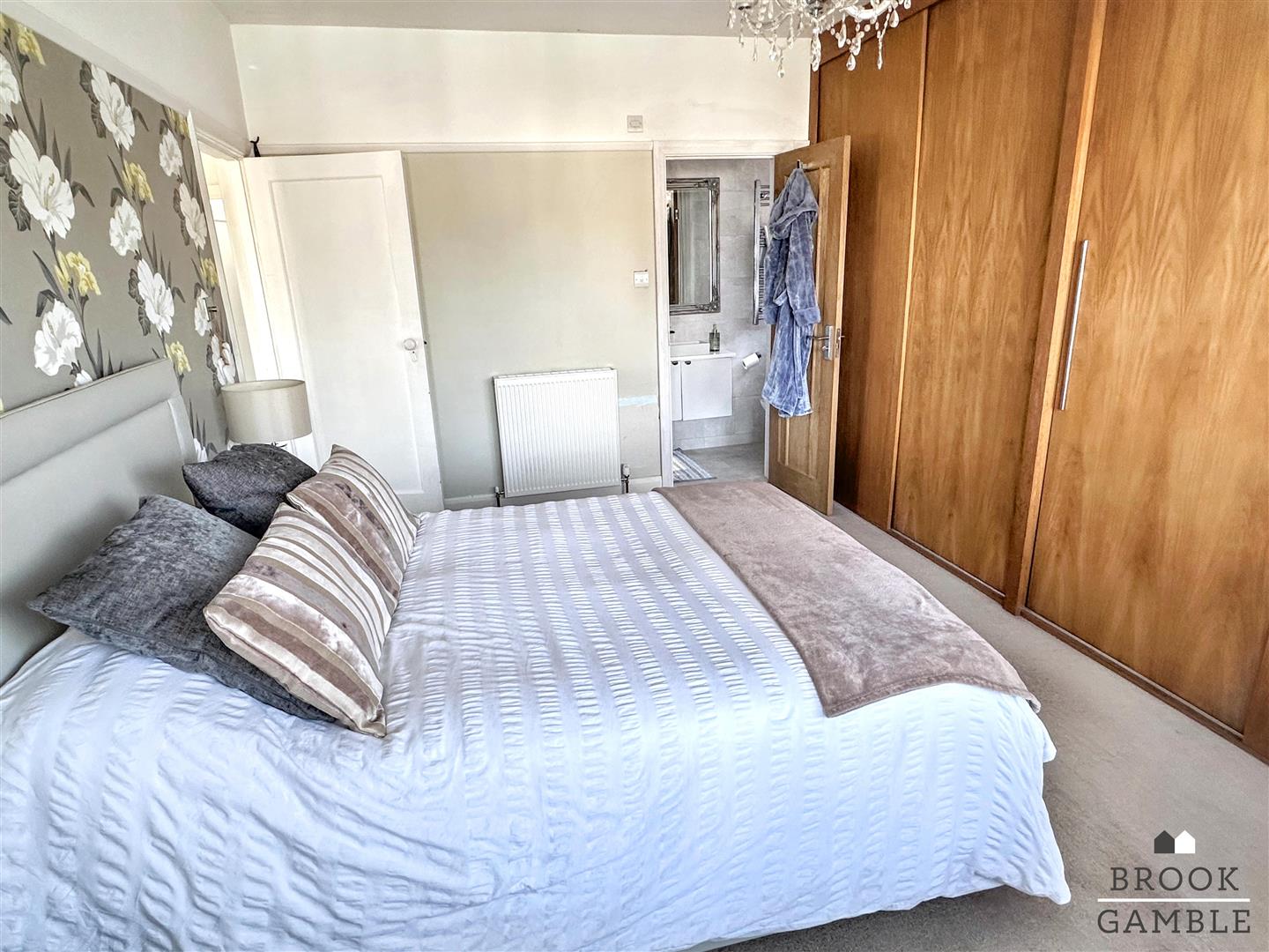 4 Bedroom House. Baldwin Avenue in Eastbourne, East Sussex 18